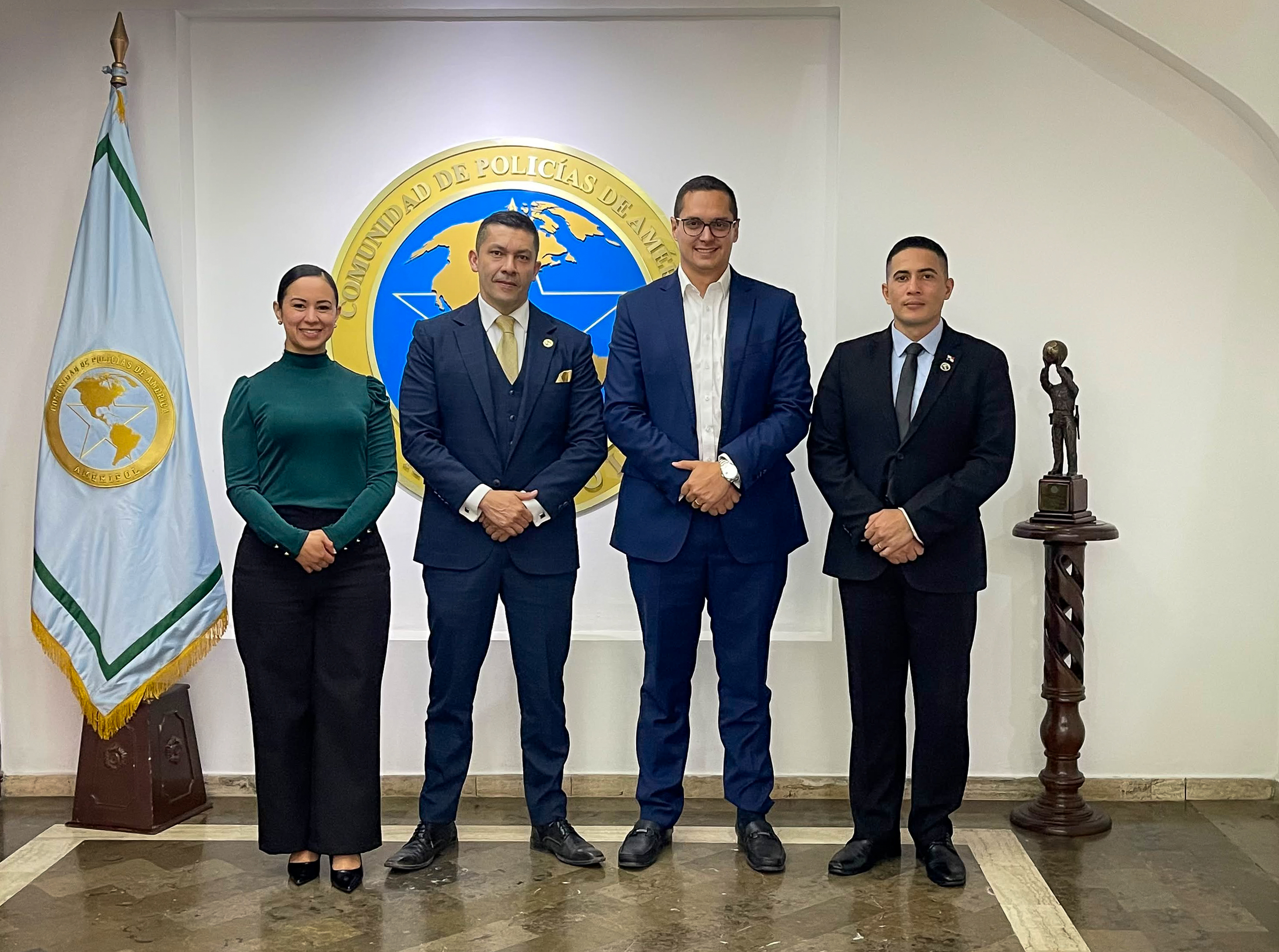 AMERIPOL fortalece el diálogo estratégico para la seguridad y competitividad del sector portuario regional